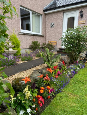 Treetops Bungalow Loch Ness